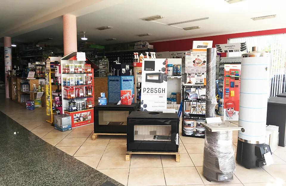 Expositores de produtos químicos, recuperadores e tubagem